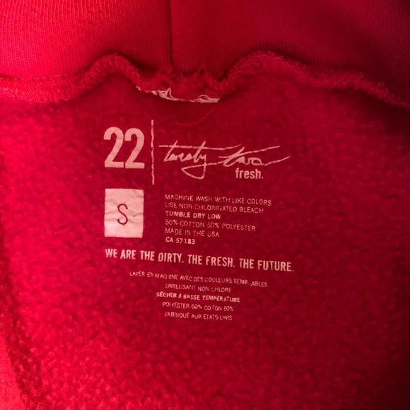 22 Fresh red zip up - Picture 2 of 2